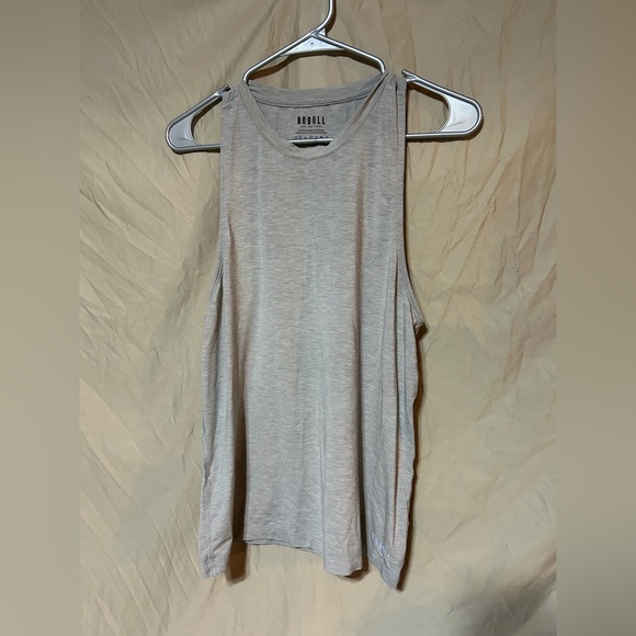 Nobull tank top - Picture 1 of 4